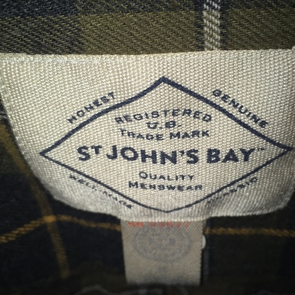 Assorted flannels - Picture 4 of 5